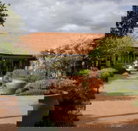 Embracia in Reservoir