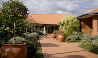 Embracia in Reservoir