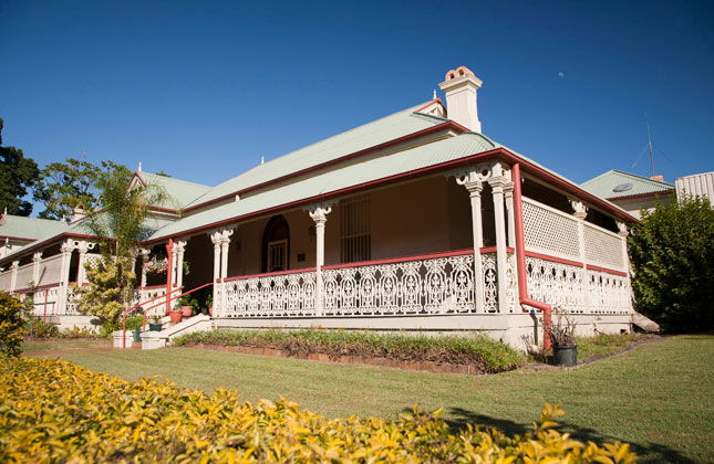 Newtown QLD Seniors Australia