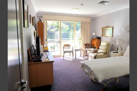 Thomas Holt Kirrawee - Seniors Australia 0