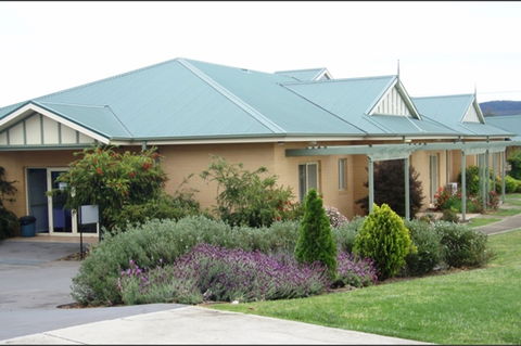 Southern Cross Apartments Lavington - Seniors Australia 0