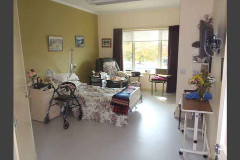 Tandara Lodge - Seniors Australia 0