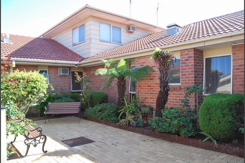 Victorian Elderly Chinese Hostel - Seniors Australia 0