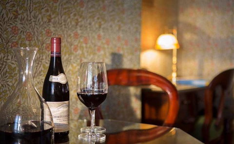 Oscar's Hotel Bar And Restaurant - Seniors Australia 15