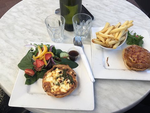 Cowtown Classic Cafe - Seniors Australia 7
