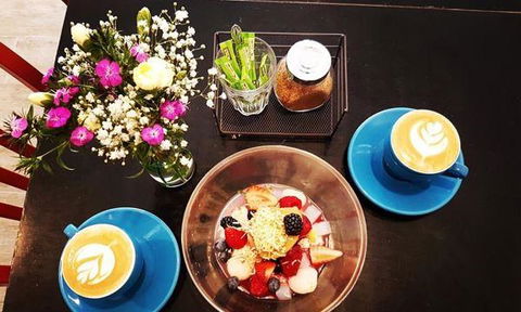 Jacaranda Coffee Lane - Seniors Australia 12