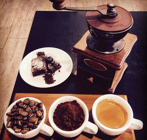 Jacaranda Coffee Lane - Seniors Australia 1