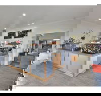 Meander Bridge Cafe - Seniors Australia