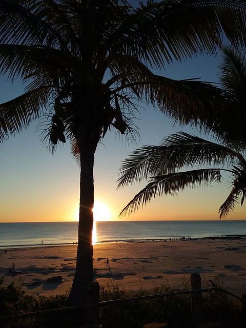 Sunset Bar And Grill - Seniors Australia 1