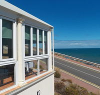 Marino Rocks Cafe Restaurant - Seniors Australia
