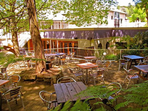 The Aldgate Pump Hotel - Seniors Australia 0