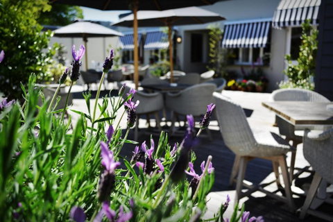 Royal Hotel Bowral - Seniors Australia 3