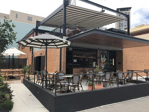 Mr P.P.'s Deli & Rooftop - Seniors Australia 0