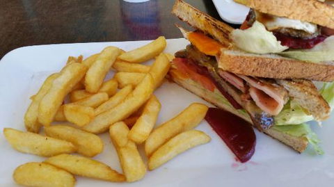 Trinity Beach Bar & Grill - Seniors Australia 0