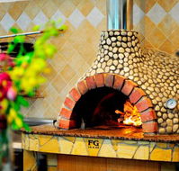 Monteleone Restaurant - Seniors Australia