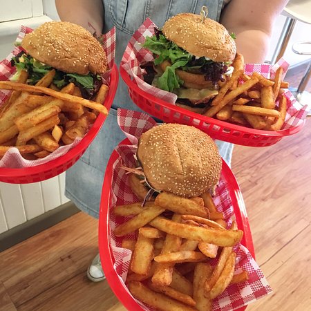 Hunni's Cafe - Seniors Australia 0