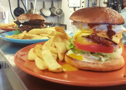 Morgans Bar And Grill - Seniors Australia 0