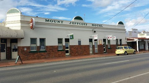 Mount Jeffcott Hotel - Seniors Australia 0