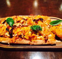 four hands pizza bar  grill - Seniors Australia