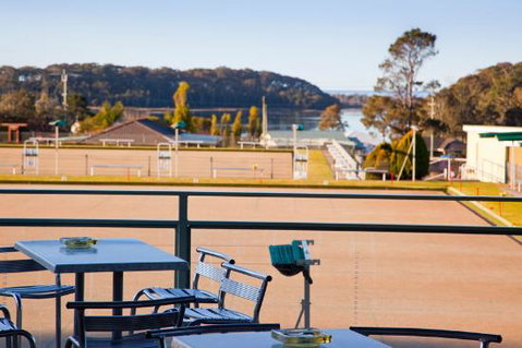 Lake View Grill @ Club Dalmeny - Seniors Australia 0
