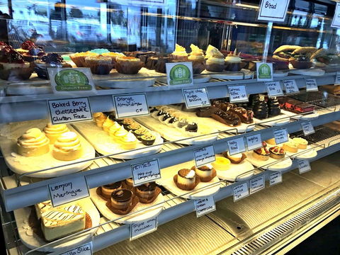 Frankie's - Seniors Australia 0