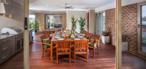 Carefree Security & Blinds - Seniors Australia 0