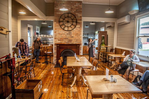 Tracks On Point Cafe - Seniors Australia 0