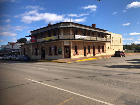 Harts Takeaway/Junction Hotel Peterborough - Seniors Australia 0
