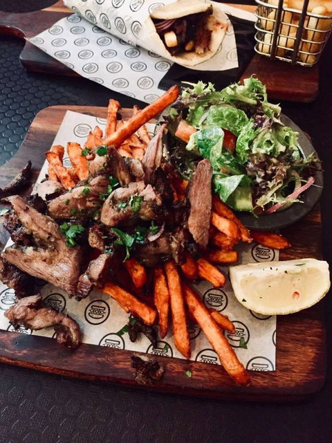 Meat In The Middle - Seniors Australia 0