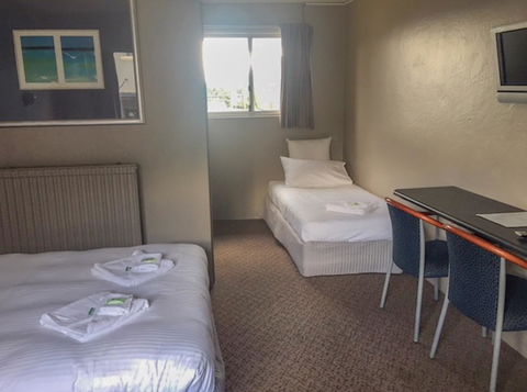 Commercial Hotel Motel Lithgow - Seniors Australia 11