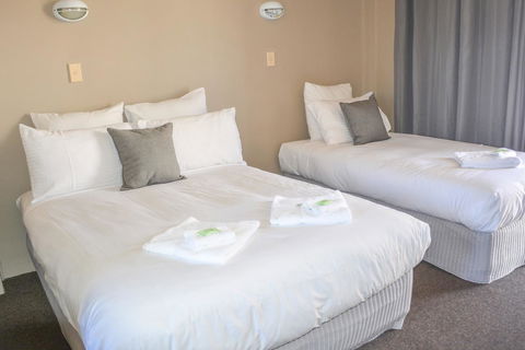Commercial Hotel Motel Lithgow - Seniors Australia 5