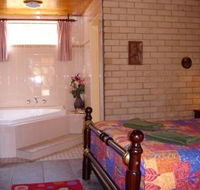 Lake Front Motel - Seniors Australia