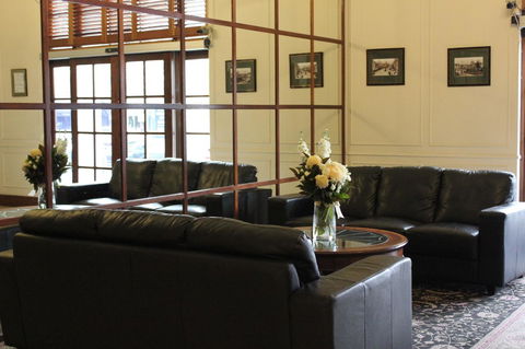 Adelaide Inn - Seniors Australia 3