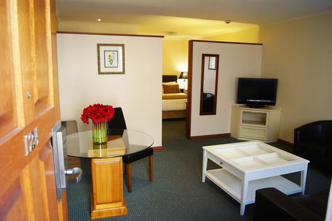 Adelaide Inn - Seniors Australia 9