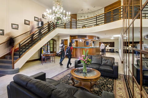 Adelaide Inn - Seniors Australia 42