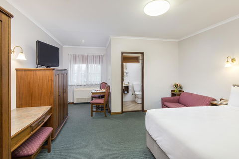 Adelaide Inn - Seniors Australia 10