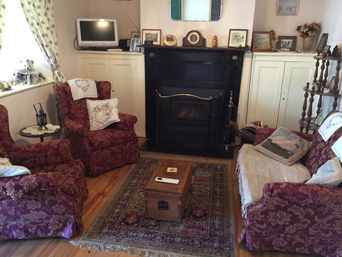 Lavender Cottage B&B - Seniors Australia 5