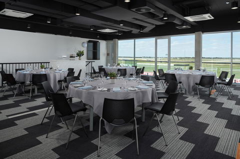 Rydges Pit Lane - Seniors Australia 14