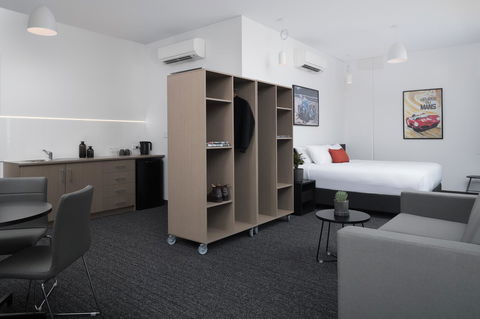 Rydges Pit Lane - Seniors Australia 26