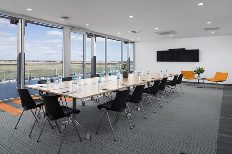 Rydges Pit Lane - Seniors Australia 3