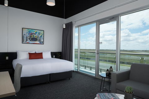 Rydges Pit Lane - Seniors Australia 10