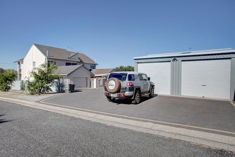 Bay Bliss - Seniors Australia 6