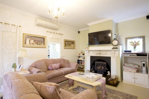 Jasmine's Barossa Valley Cottage - Seniors Australia 16