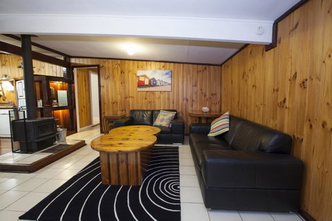 Rustic Retreat Esperance - Seniors Australia 7