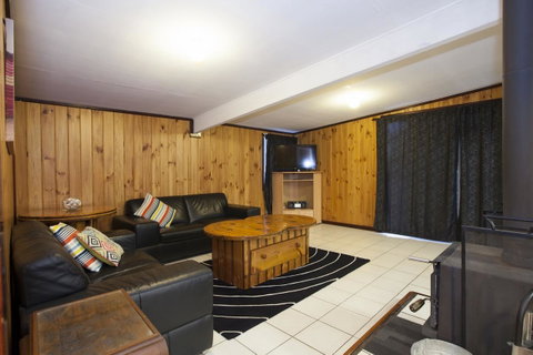 Rustic Retreat Esperance - Seniors Australia 8
