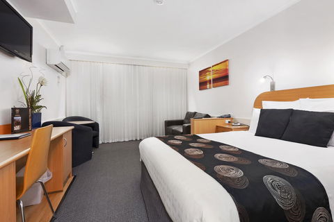 Beachfront Voyager Motor Inn - Seniors Australia 10