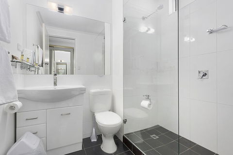 Beachfront Voyager Motor Inn - Seniors Australia 11