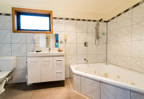 Driftwood Strahan Villas - Seniors Australia 0