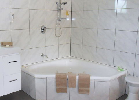 Driftwood Strahan Villas - Seniors Australia 21