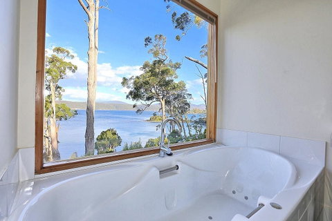 Stewarts Bay Lodge - Seniors Australia 14